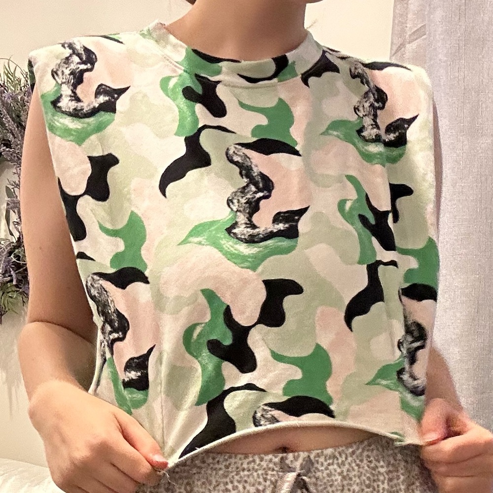 Open Edit Cropped Muscle Tee